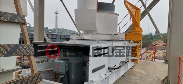 錘破、對輥破、立軸沖擊破三種制砂設備優(yōu)劣對比