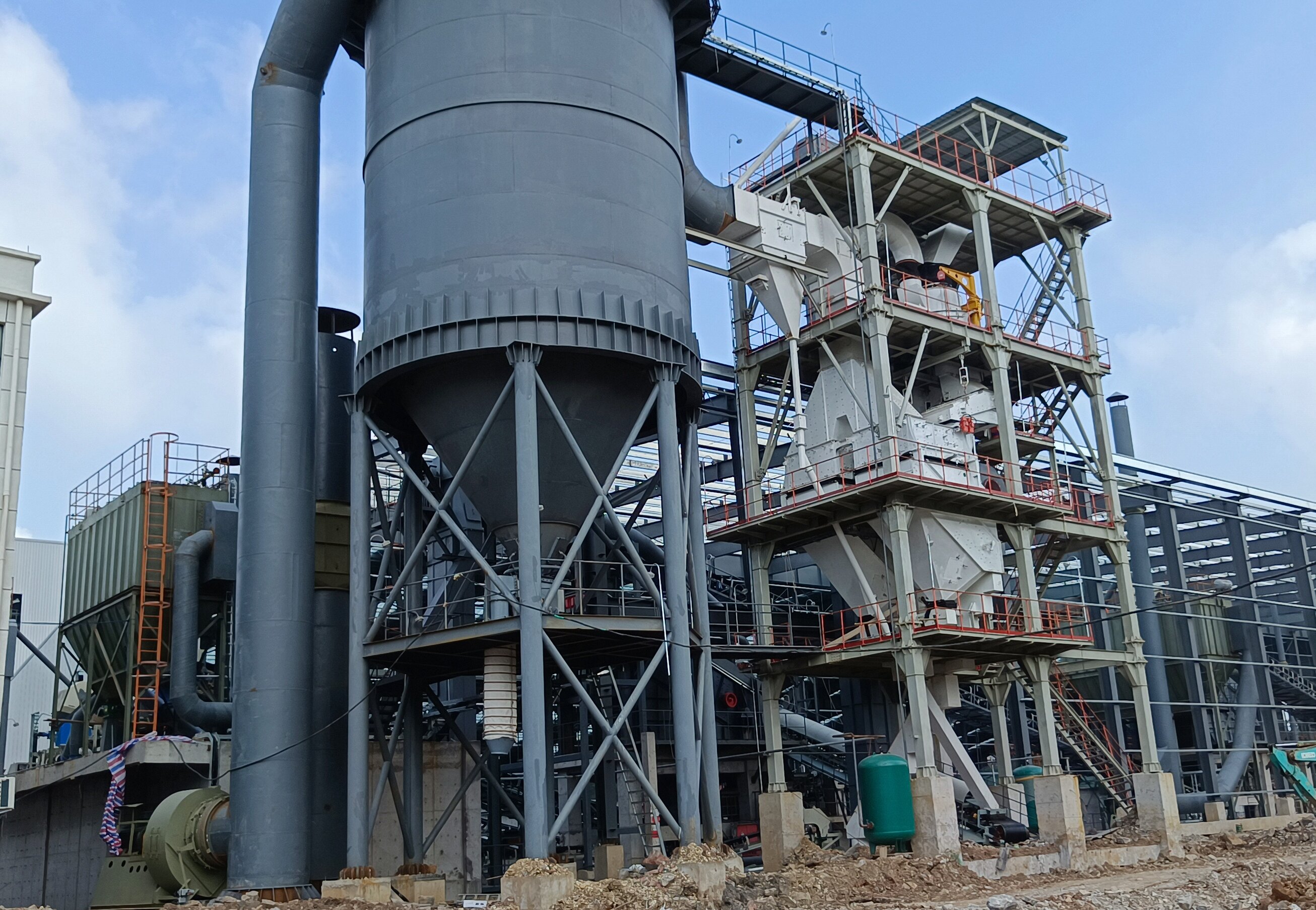 制砂樓技術(shù)優(yōu)勢(shì)大揭秘：從環(huán)保到智能，重塑砂石生產(chǎn)新生態(tài)